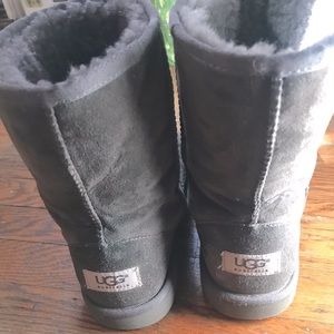 Women Uggs size 7